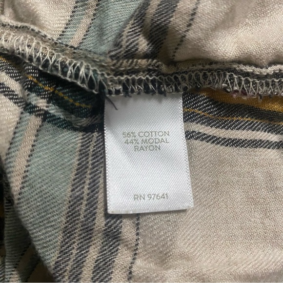J Jill Beige Green Plaid Flannel Soft Cuffed 3/4 Sleeve Top - Picture 6 of 6